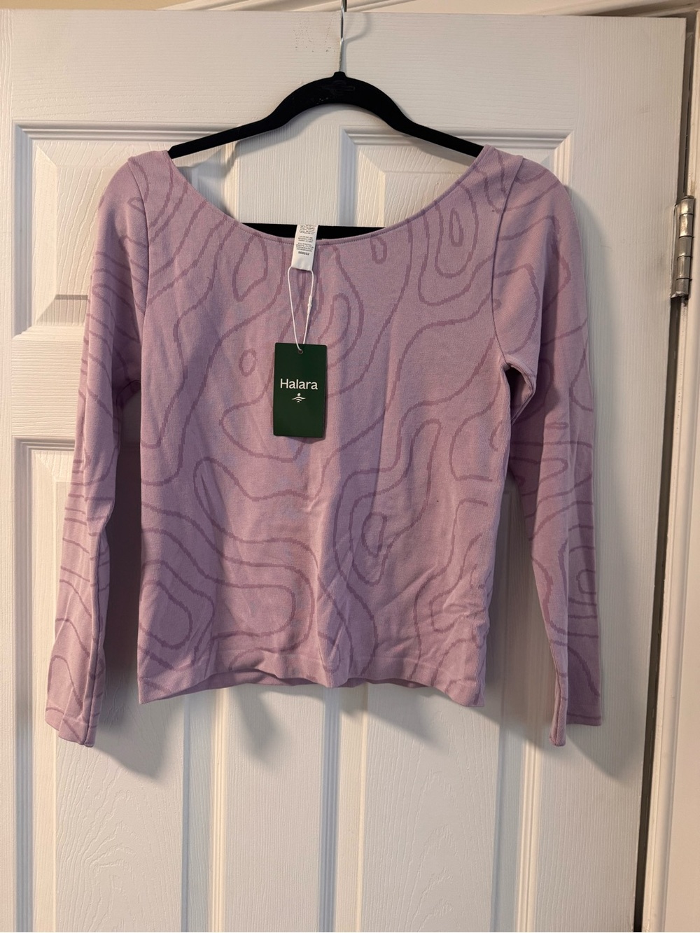 HALARA Lilac Long Sleeve Top with Abstract Contour Pattern